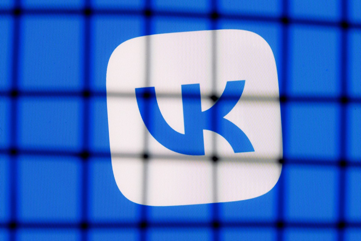Apple без предупреждений удалила приложения VK