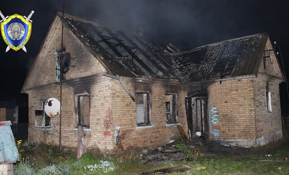 При пожаре в деревне Лесняки погибли два брата