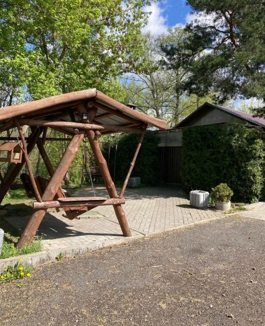 На Аксёнова