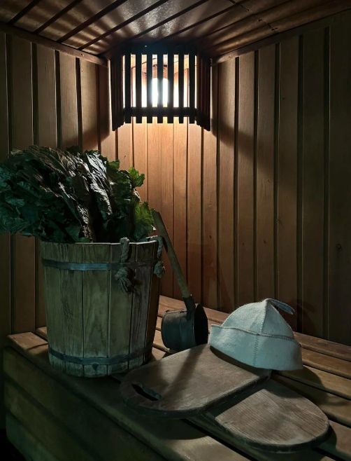 На Аксёнова