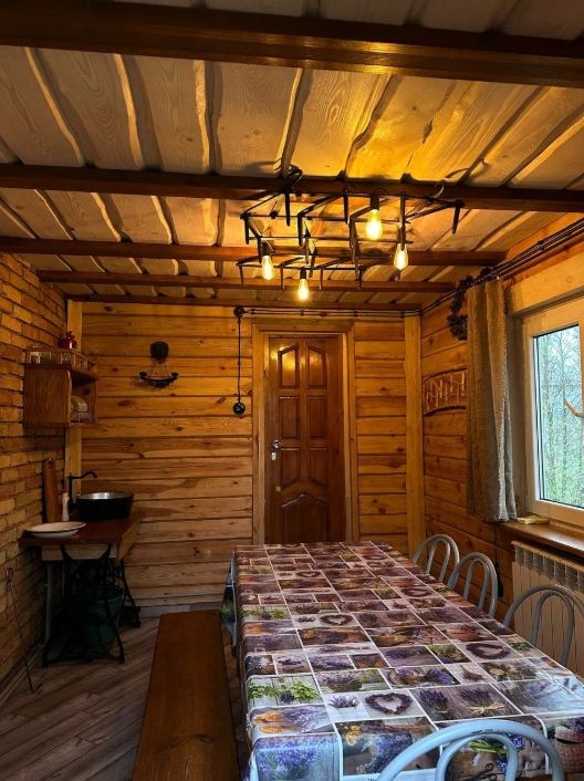 На Аксёнова