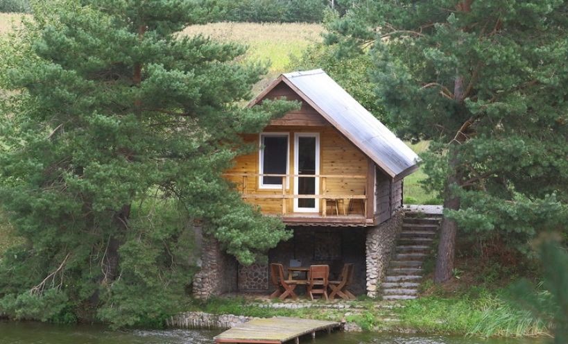 Адамово озеро