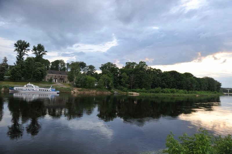 Правонабережная и Левонабережная